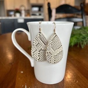 Nickel & Suede Lightweight Leather Earrings sz small (2"). Snake skin design..